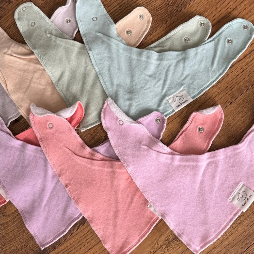Like new KeaBabies baby / toddler bibs, bundle of 8